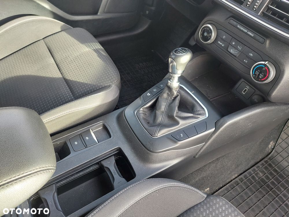 Ford Focus 1.5 TDCi SYNC Edition - 15