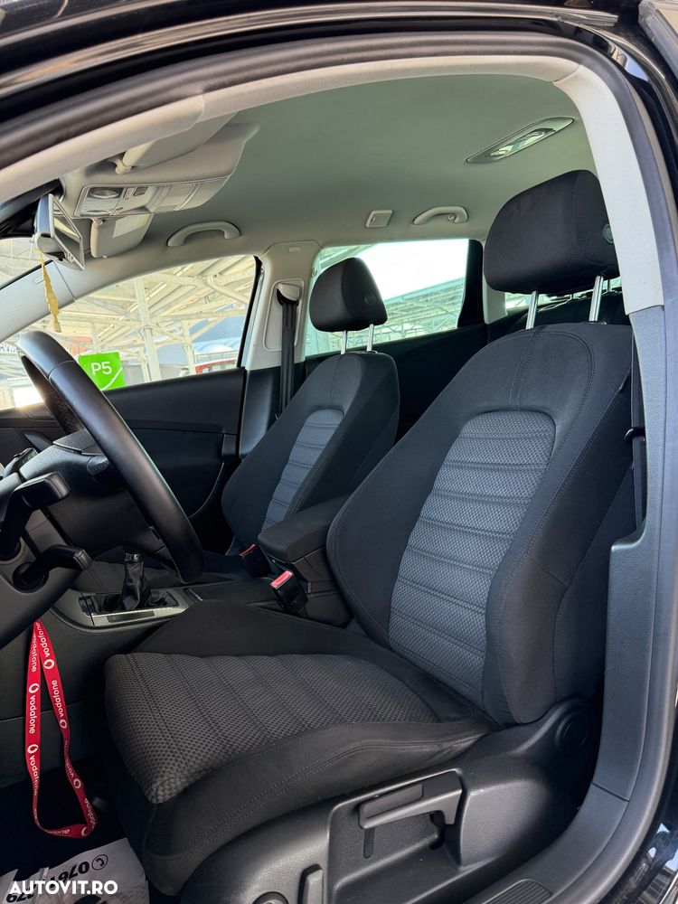 Volkswagen Passat 2.0 TDI DPF Sportline - 7