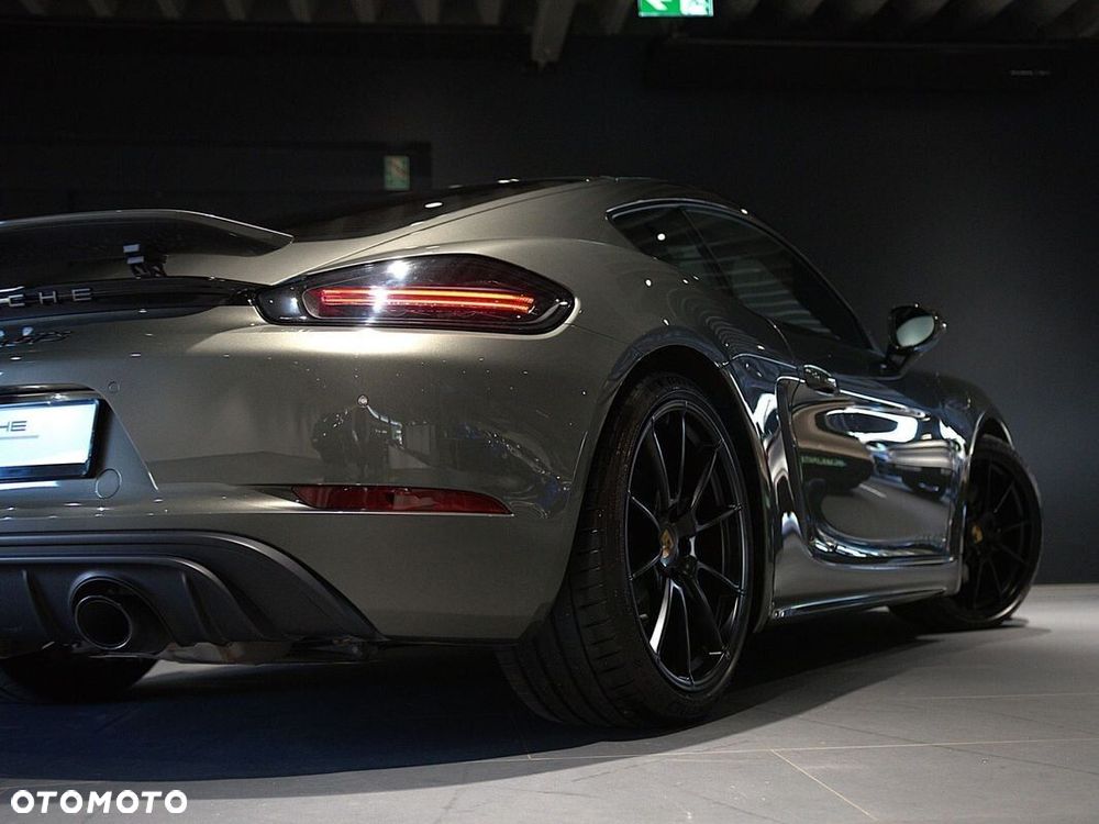 Porsche 718 Cayman - 14