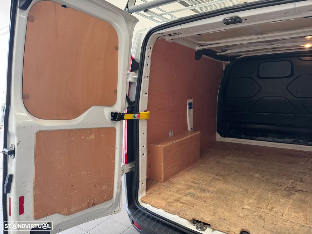 Ford Transit Custom 2.2 - 25