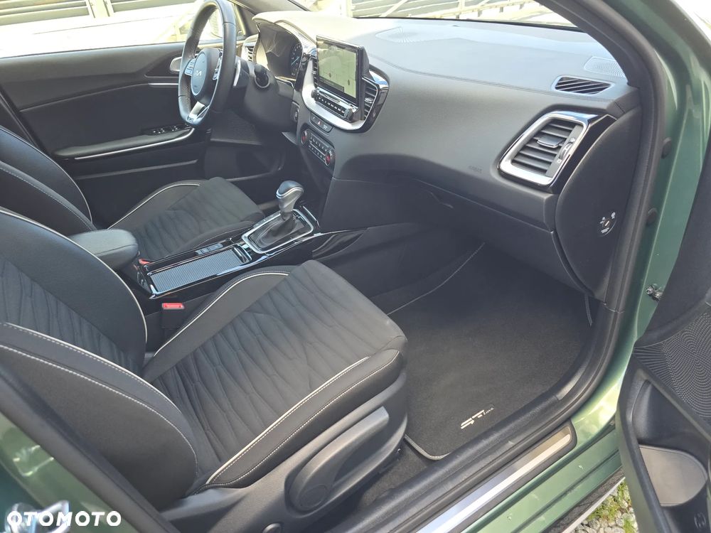 Kia ProCeed 1.5 T-GDI DCT7 OPF GT LINE - 16
