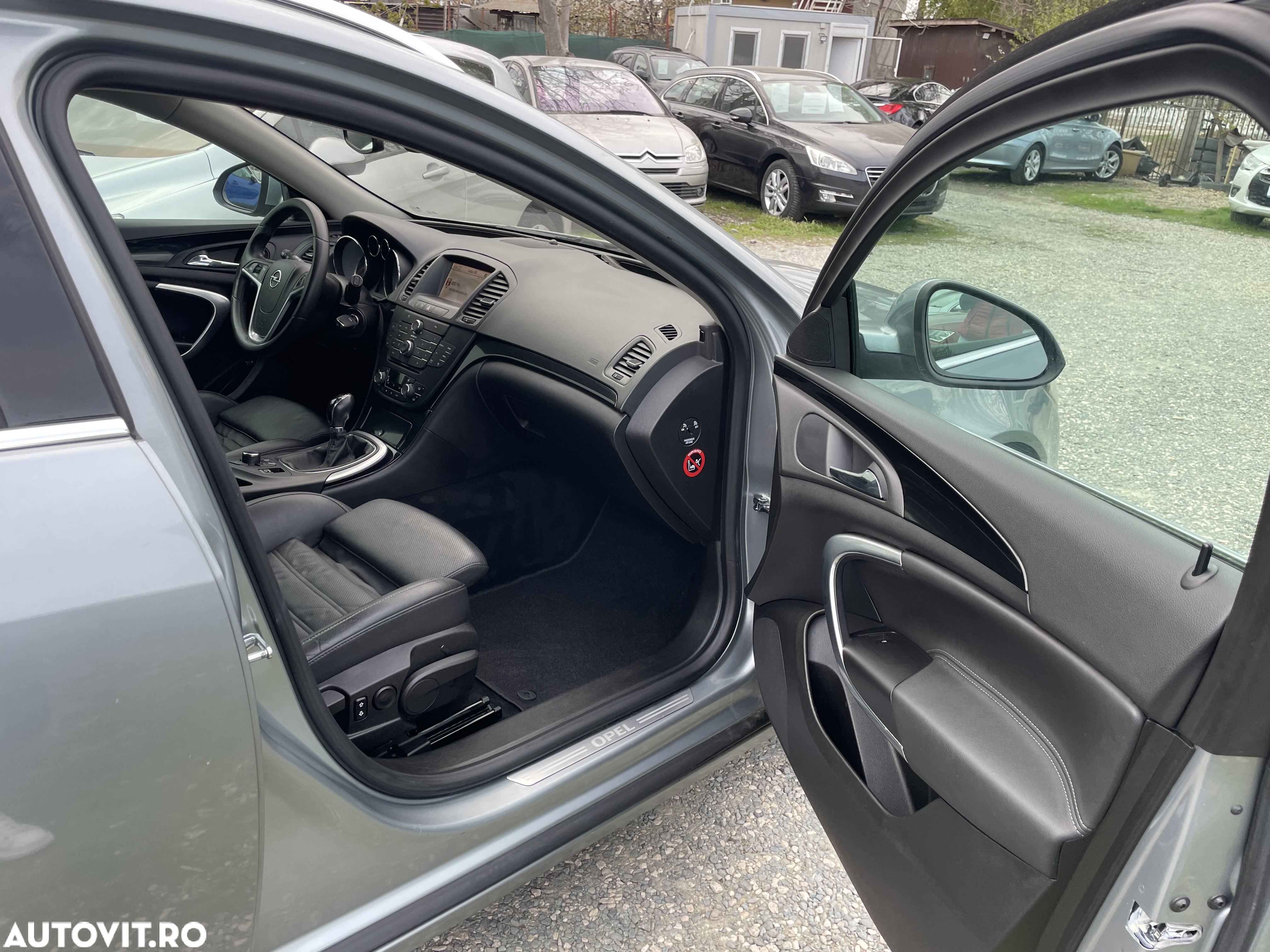 Opel Insignia 2.0 CDTI Sports Tourer - 11