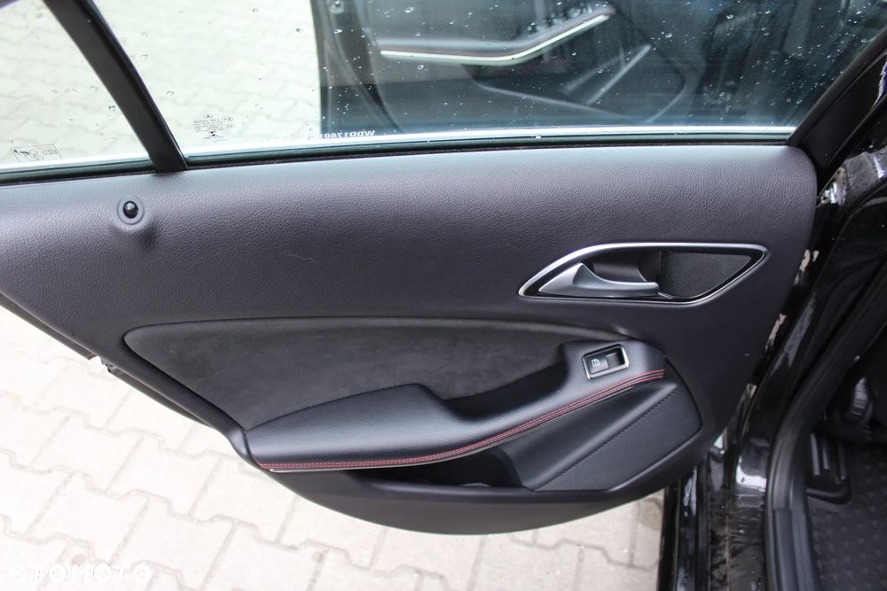 Mercedes-Benz Klasa A 180 CDI AMG Line - 18