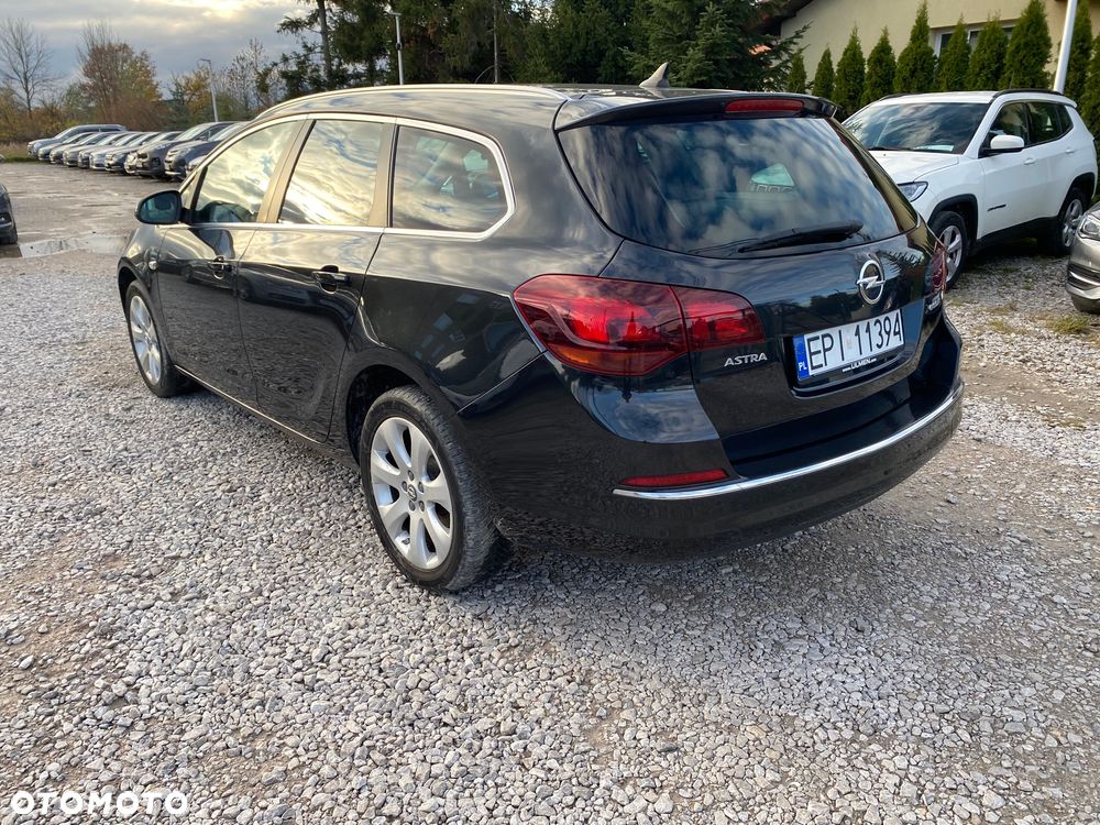 Opel Astra 1.4 Turbo Sports Tourer Exklusiv - 4