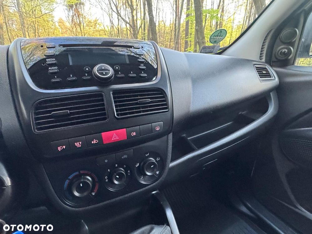 Opel Combo 1.6 CDTI Enjoy - 25