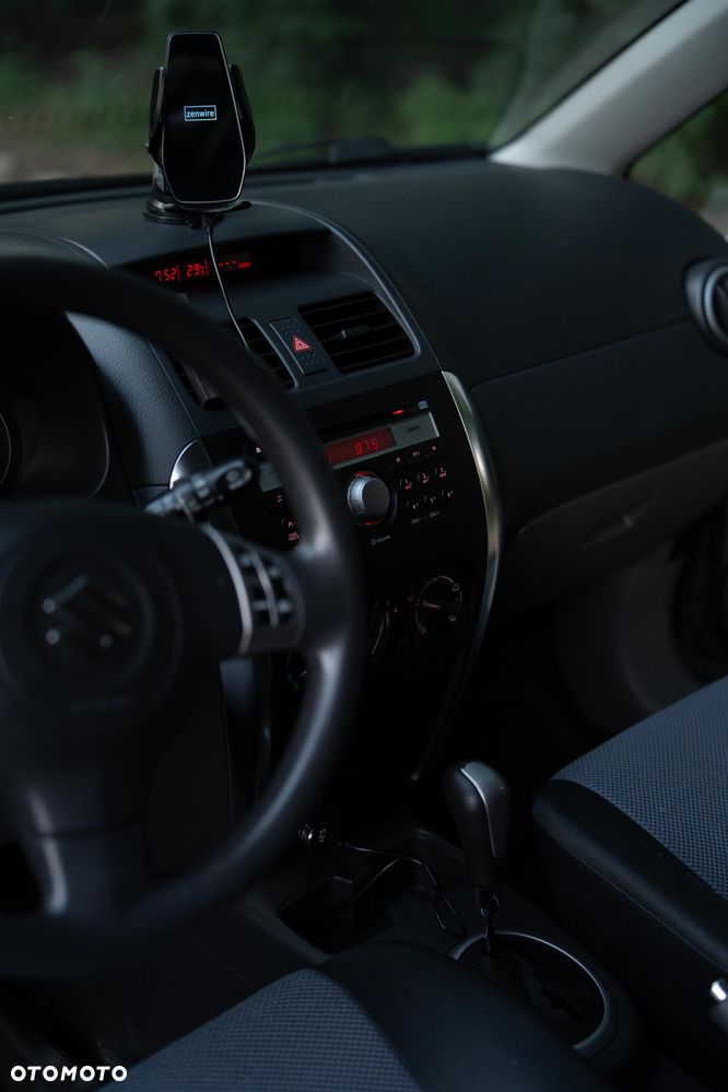 Suzuki SX4 1.6 GS / Premium - 3
