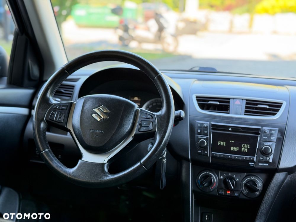 Suzuki Swift 1.2 Premium - 24