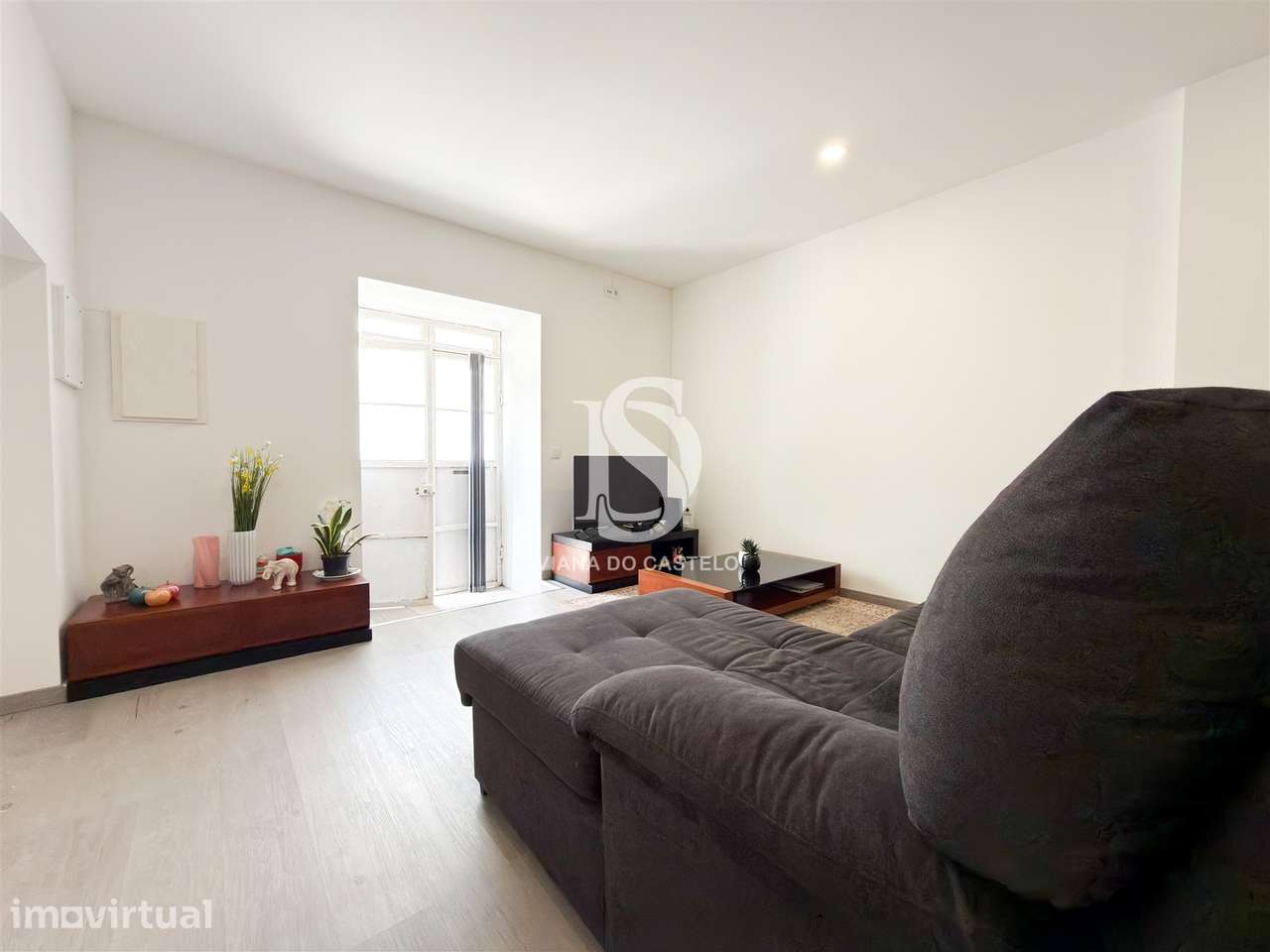 Andar moradia T2 totalmente remodelado - Barroselas - Grande imagem: 2/23