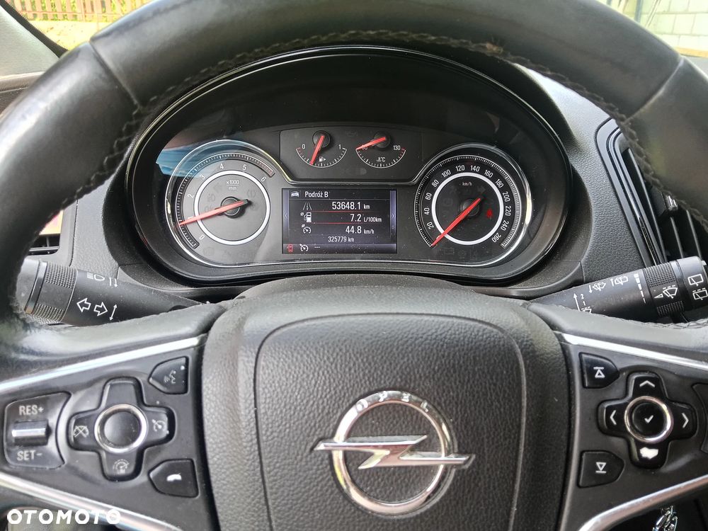 Opel Insignia 2.0 CDTI - 8
