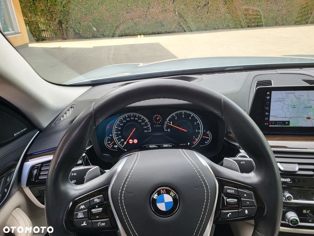 BMW Seria 5 540i xDrive Luxury Line - 14