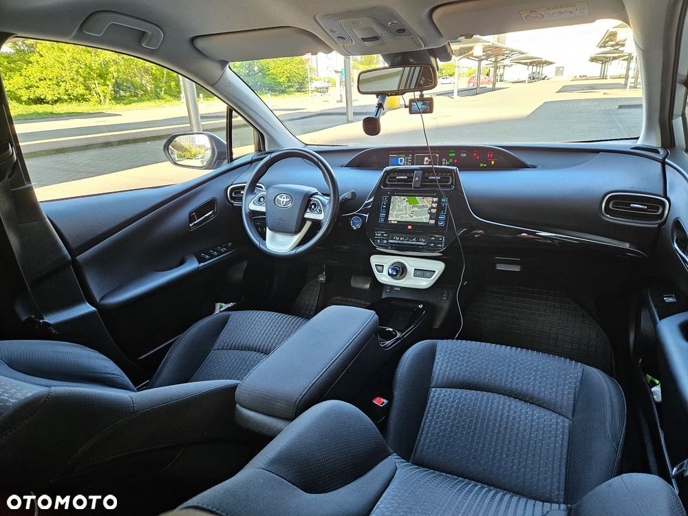 Toyota Prius 1.8 Hybrid Premium - 18