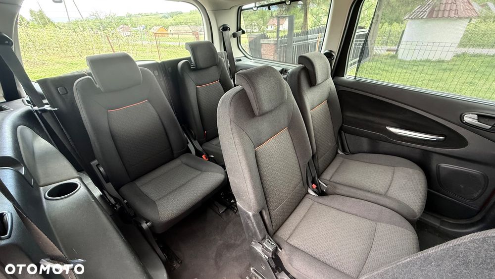 Ford Galaxy - 16
