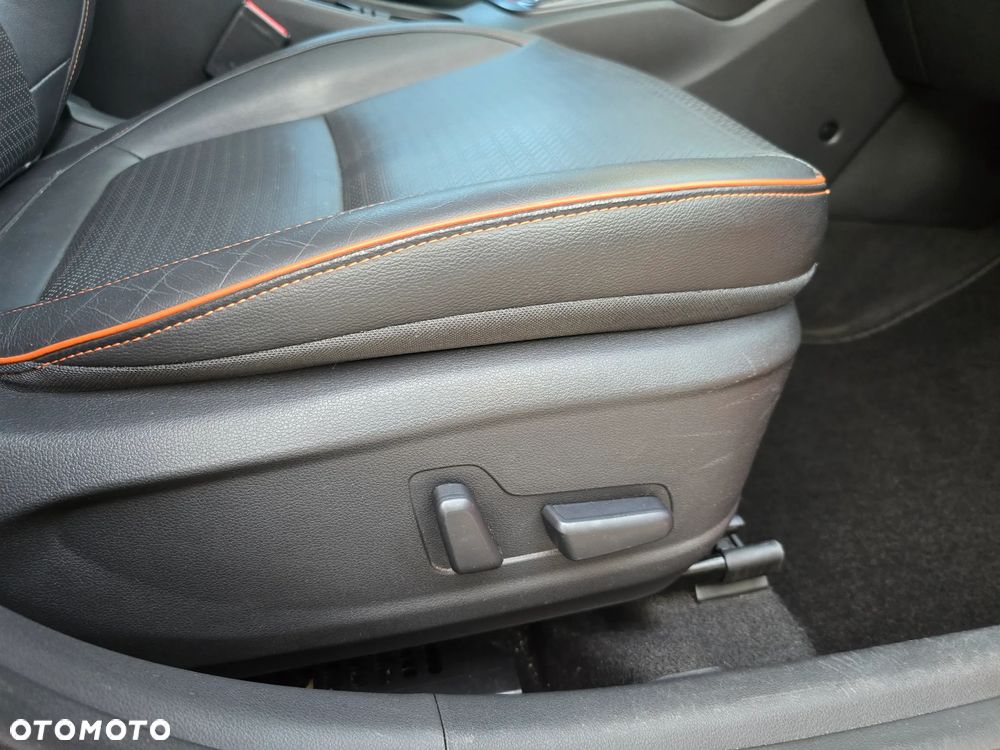 Hyundai Kona 1.6 T-GDI DCT 4WD Premium - 28