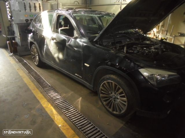 Carro MOT: N47D20C CXVEL:APR  5533761  BMW X1 E84 2011 18D 143CV 5P PRETO DIESEL - 7