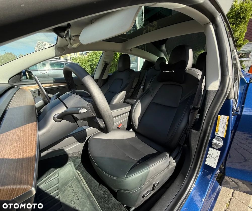 Tesla Model 3 - 11