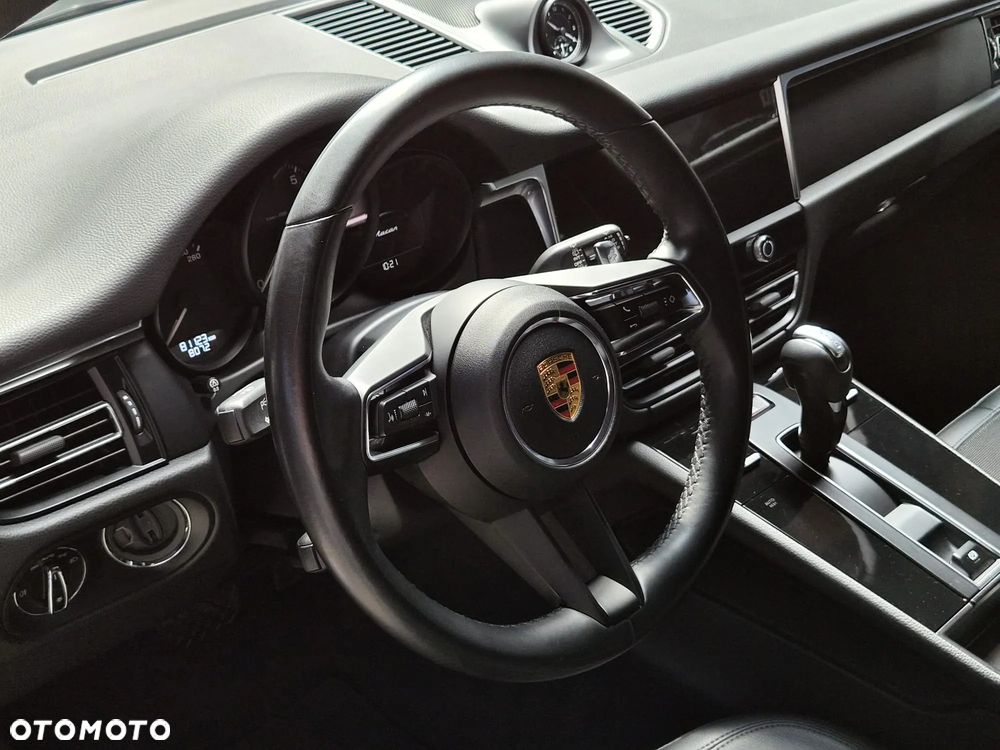 Porsche Macan Standard - 16