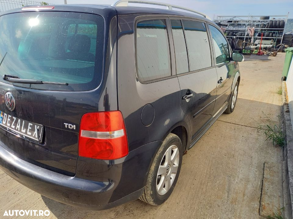 Dezmembrari Volkswagen touran 1.9 TDi DSG - 2