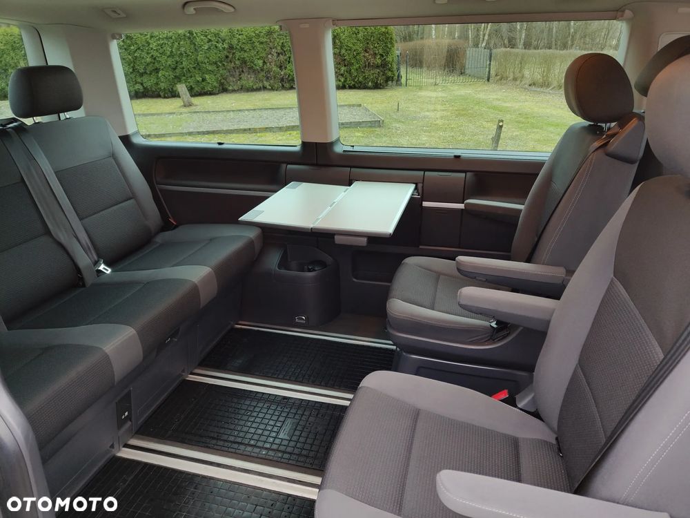 Volkswagen Multivan - 10
