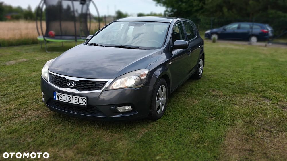 Kia Ceed 1.6 Crdi Comfort - 1