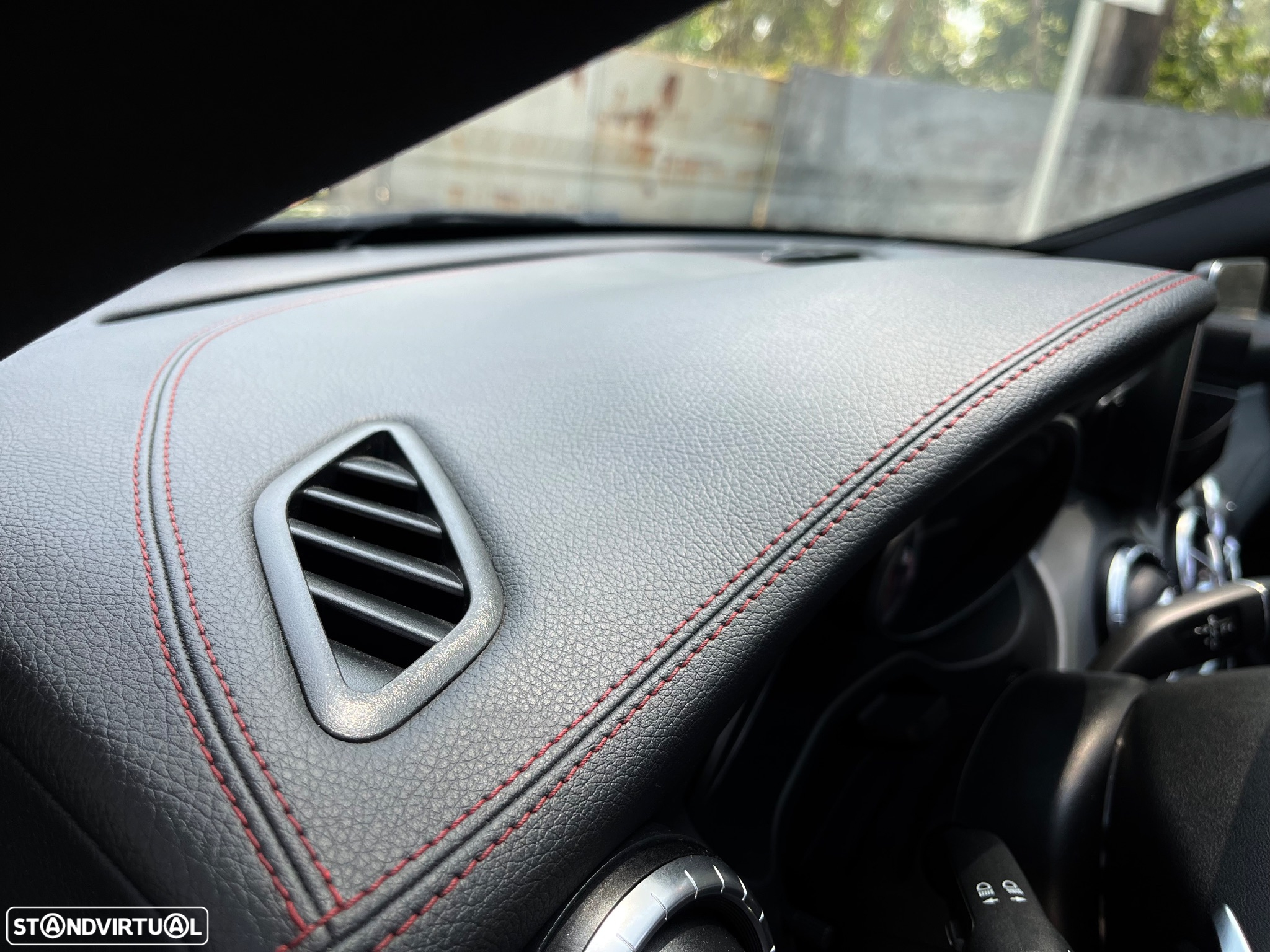 Mercedes-Benz CLA 220 d Shooting Brake AMG Line Aut. - 33