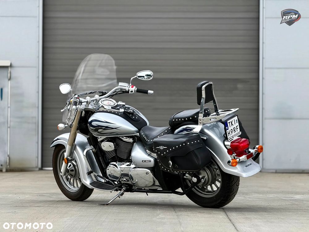 Suzuki VL 800 Volusia - Boulevard C50 - 4
