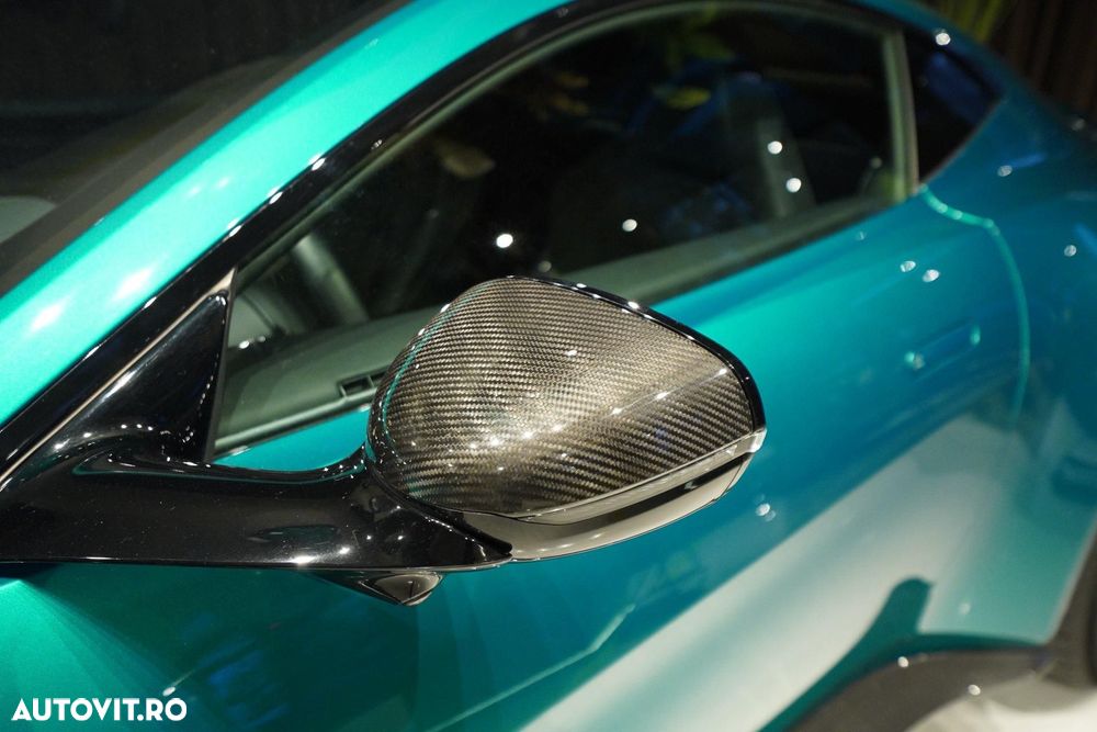 Aston Martin V8 Vantage - 14