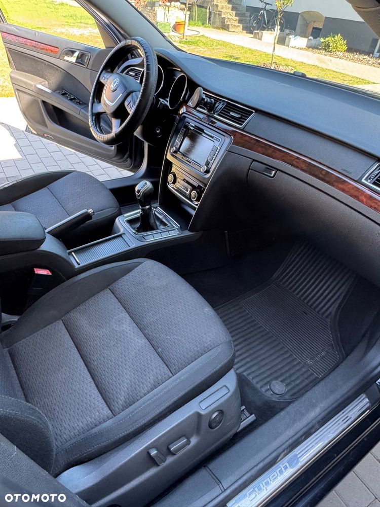 Skoda Superb 2.0 TDI Elegance - 6