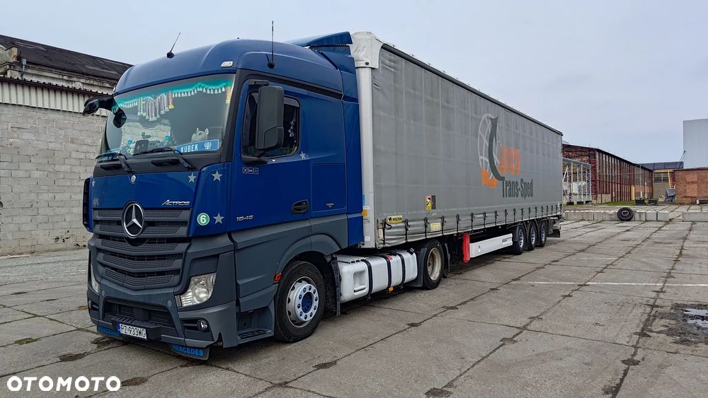 Mercedes-Benz Actros MP4 - 1