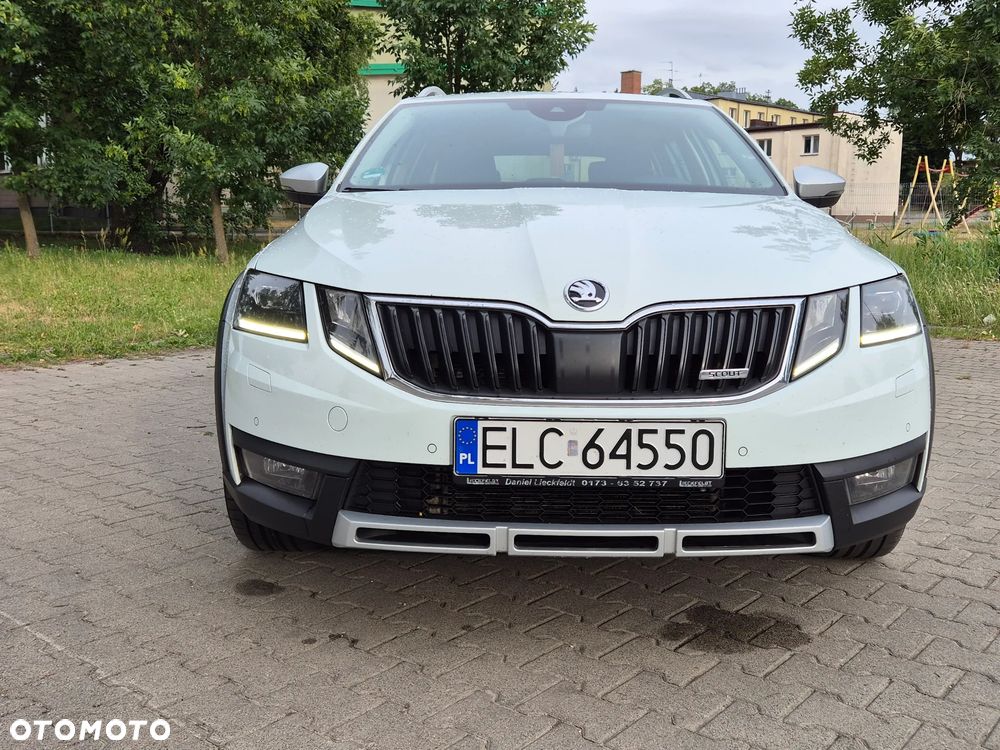 Skoda Octavia 2.0 TDI 4x4 Ambition DSG - 37