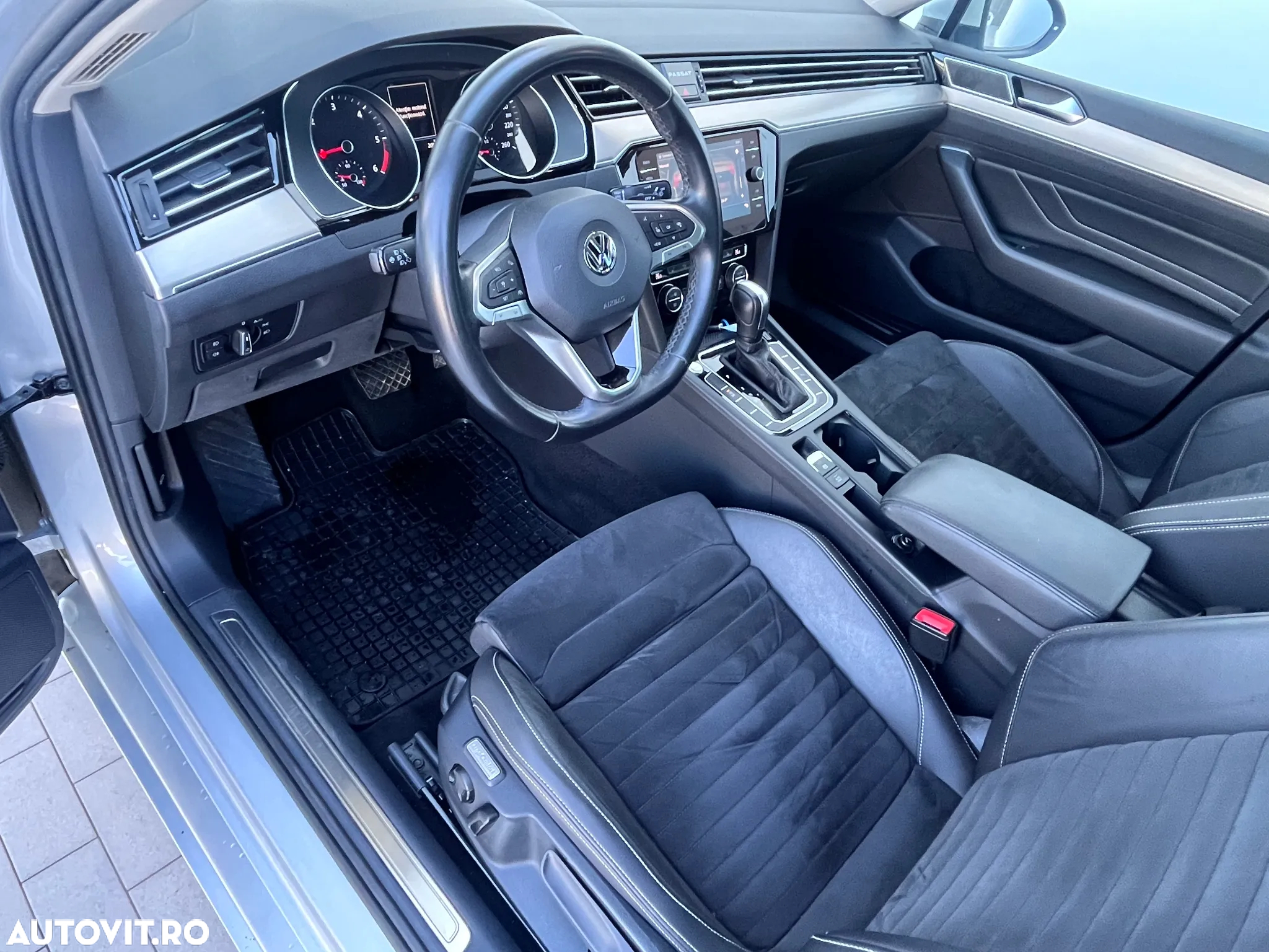 Volkswagen Passat Variant 2.0 TDI DSG Highline - 10