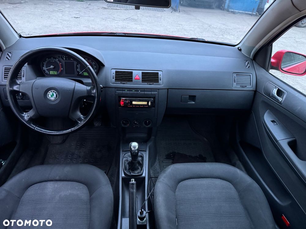 Skoda Fabia 1.4 16V Classic + - 11