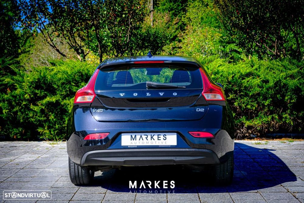 Volvo V40 1.6 D2 Momentum Eco - 11