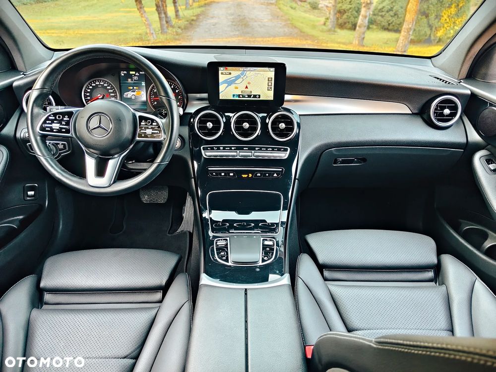 Mercedes-Benz GLC 200 4Matic 9G-TRONIC Exclusive - 31