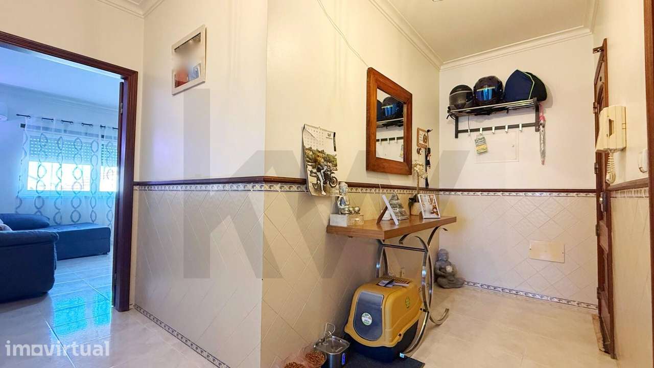 Apartamento T2 situado no 1.º andar, na Quinta do Conde - Grande imagem: 3/21