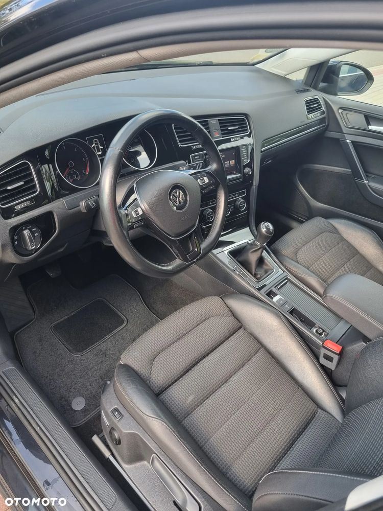 Volkswagen Golf 2.0 BlueTDI Highline - 17