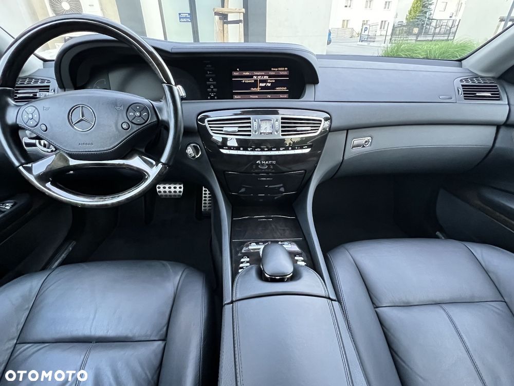 Mercedes-Benz CL 500 4-Matic BlueEff - 23