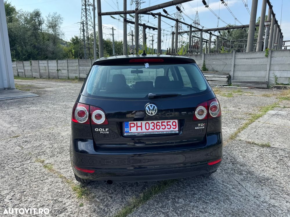Volkswagen Golf Plus 1.6 TDI DPF BlueMotion Technology Comfortline - 4