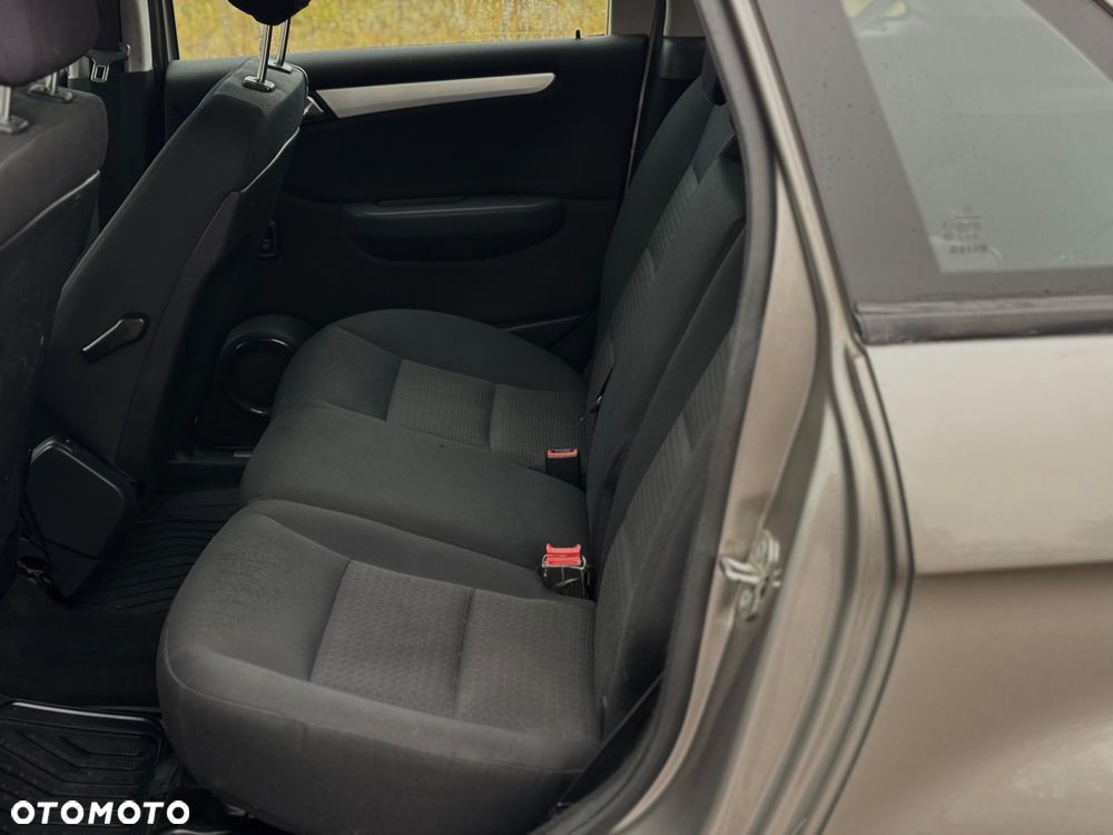 Mercedes-Benz Klasa B - 16