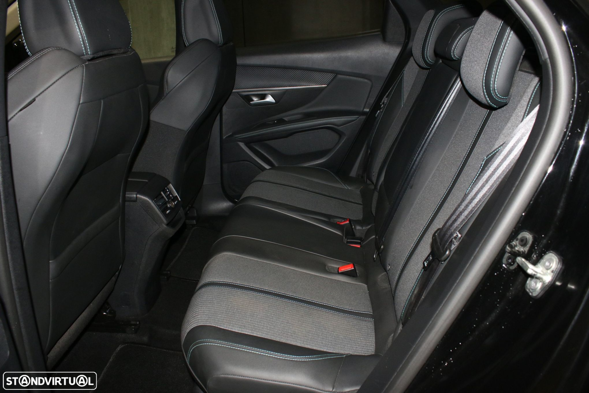 Peugeot 3008 1.2 PureTech Allure Pack - 42