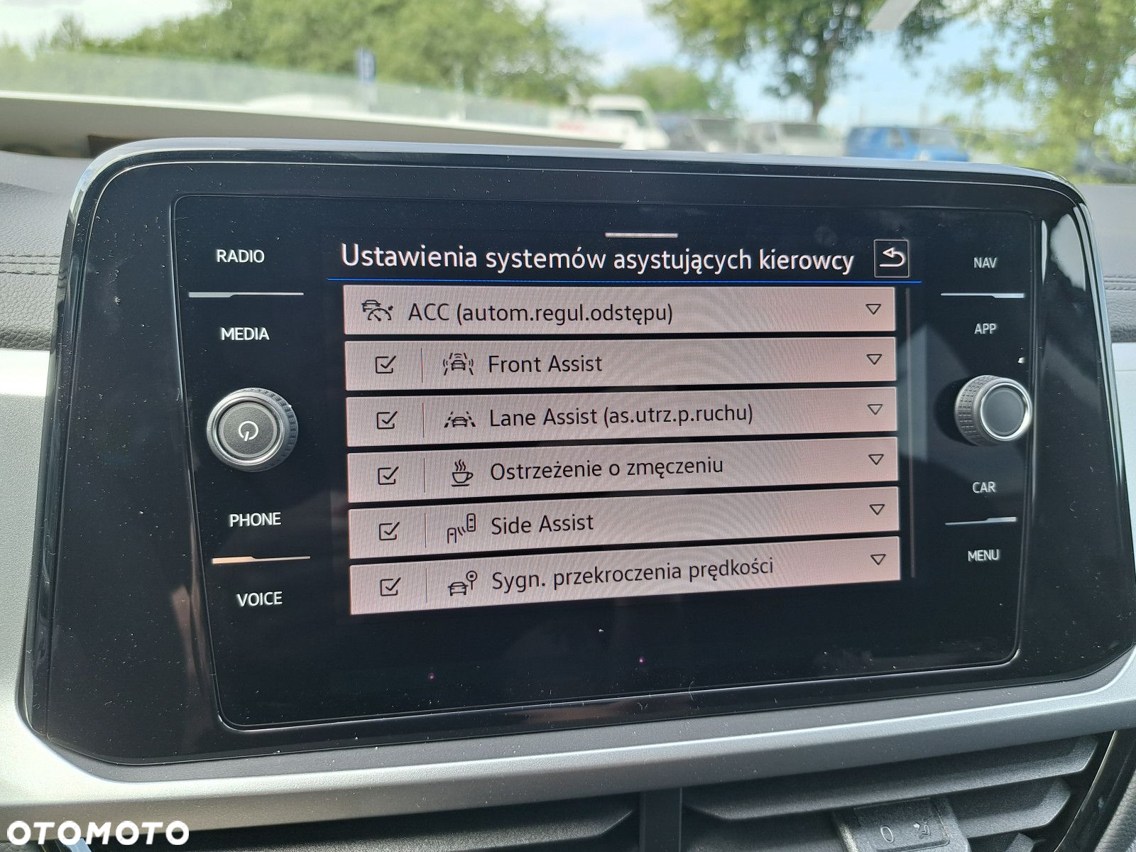 Volkswagen T-Roc 1.5 TSI Life Plus DSG - 21