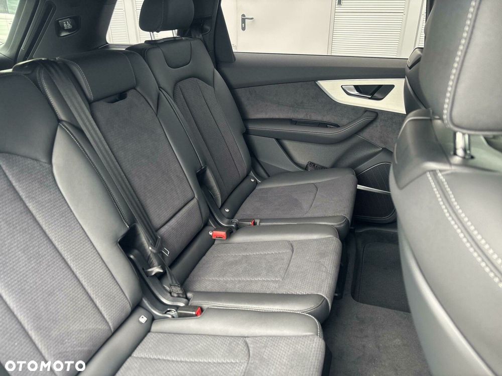 Audi Q7 - 16
