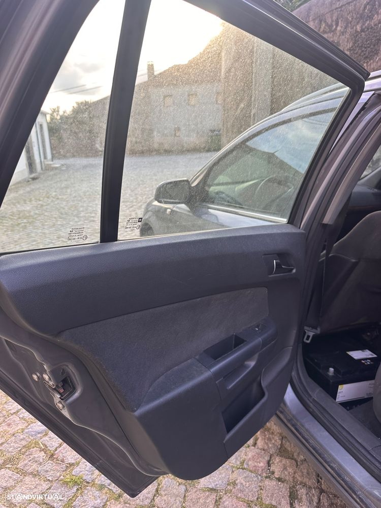 Opel Astra Caravan - 5