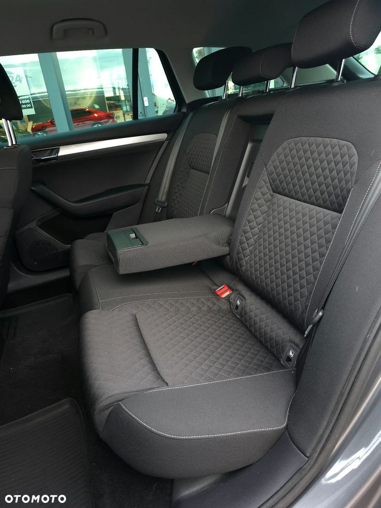 Skoda Superb 2.0 TDI SCR Ambition DSG - 12