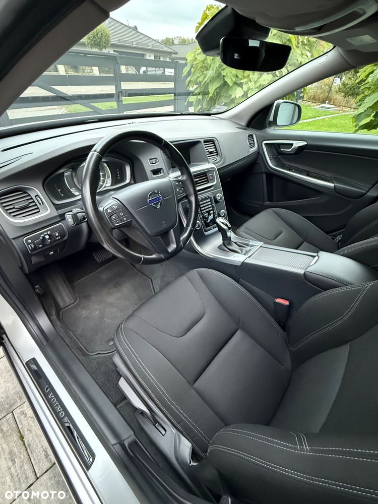 Volvo V60 D4 Drive-E Kinetic - 13