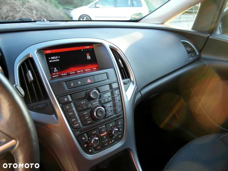 Opel Astra 1.4 Turbo Innovation - 24