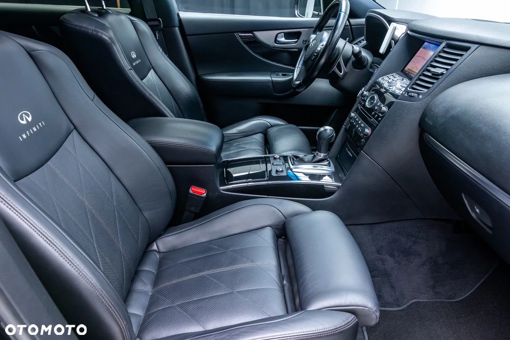 Infiniti FX - 25