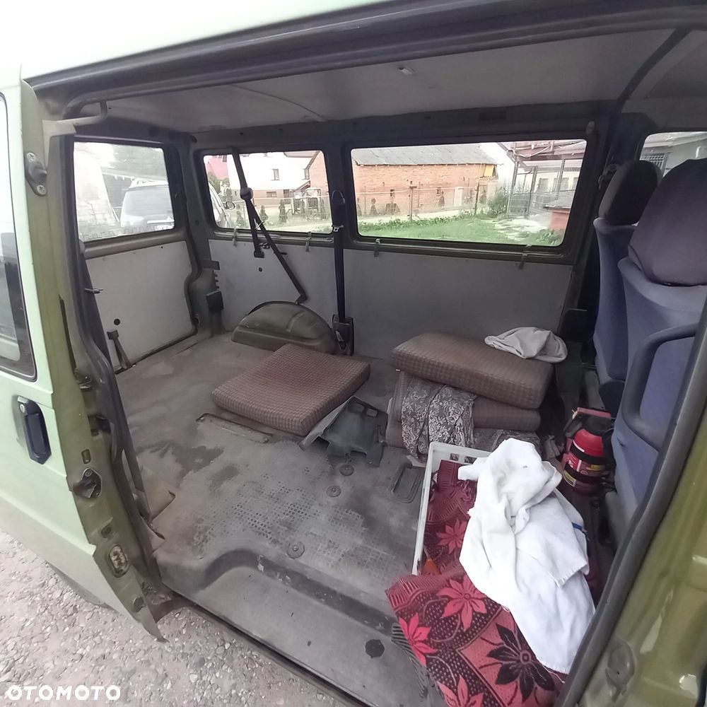 Volkswagen Transporter - 6