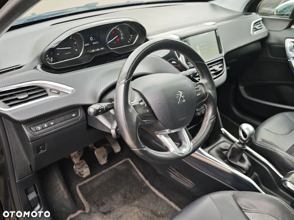 Peugeot 2008 BlueHDi FAP 120 STOP & START Allure - 28