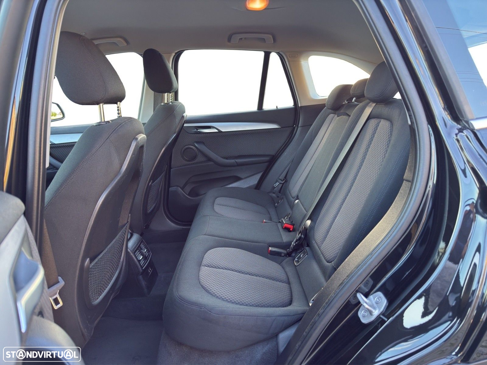 BMW X1 25 e xDrive - 12