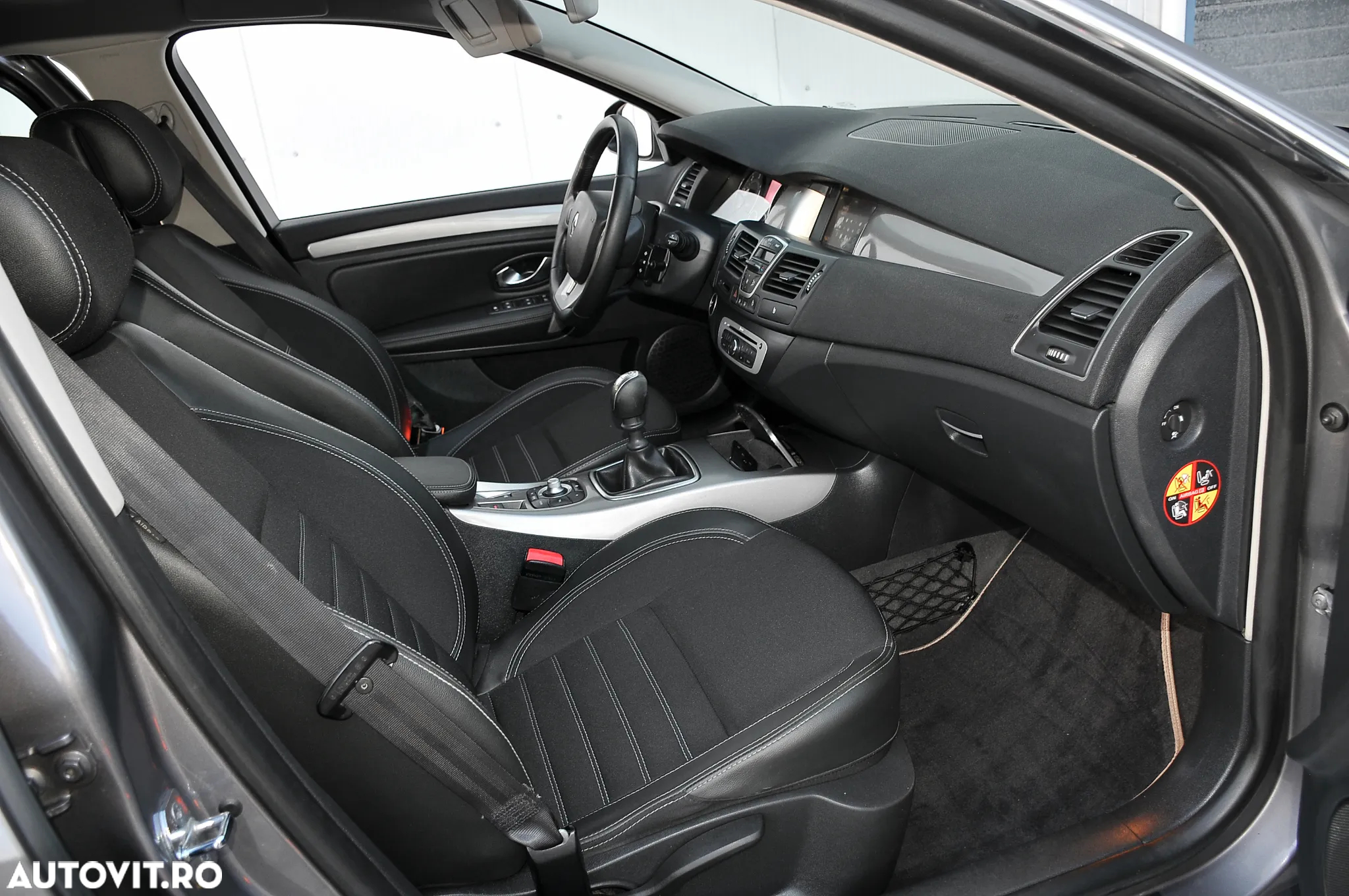 Renault Laguna dCi 110 FAP Dynamique - 14